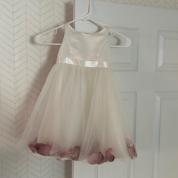 Flower Girl Dress - Picture 3 of 7